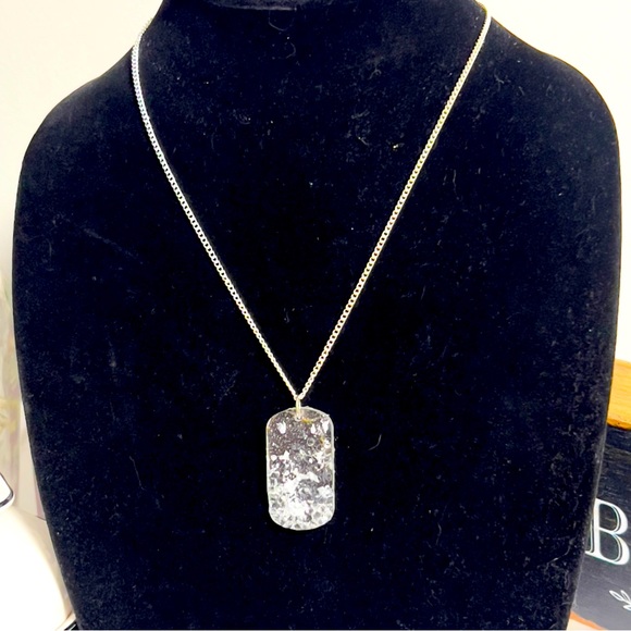 Live Edge Crystal Dog Tag Necklace Handcrafted Epoxy Resin Necklace Silver - Picture 6 of 9